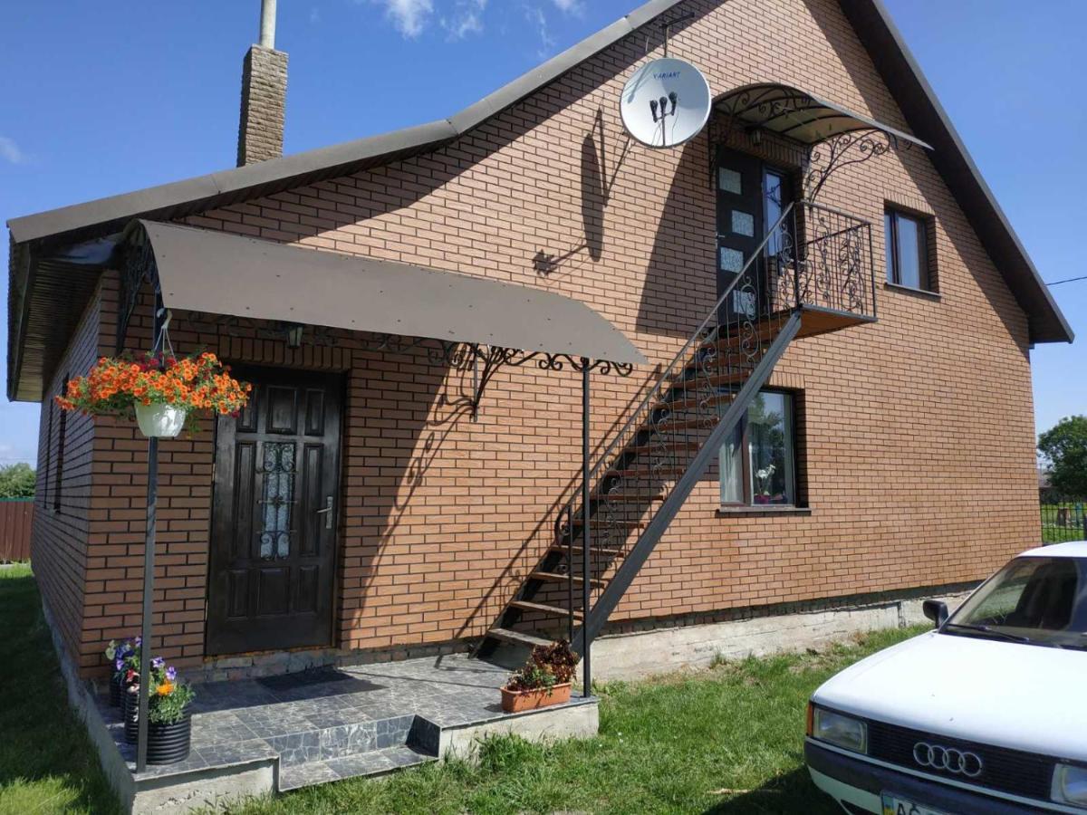 Сімейний Куточок スヴィチャス エクステリア 写真